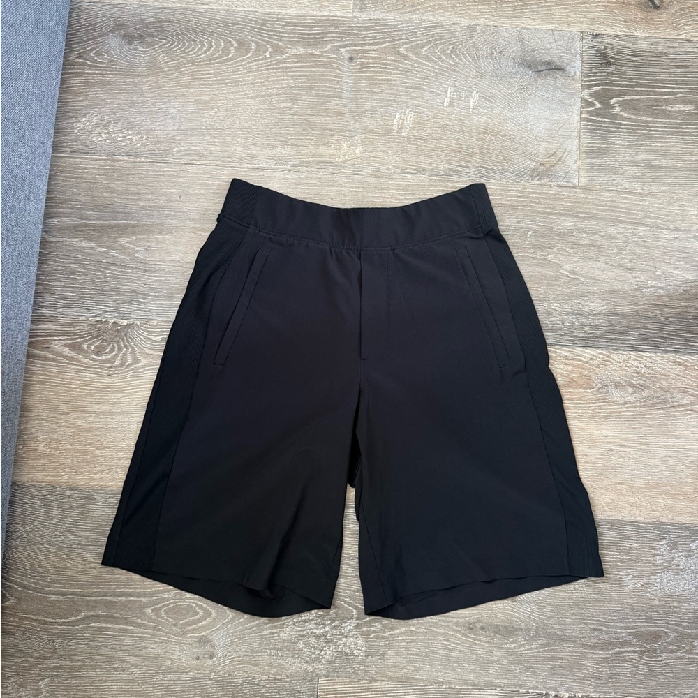 Athleta Black Bermuda Shorts size 0 new without tags